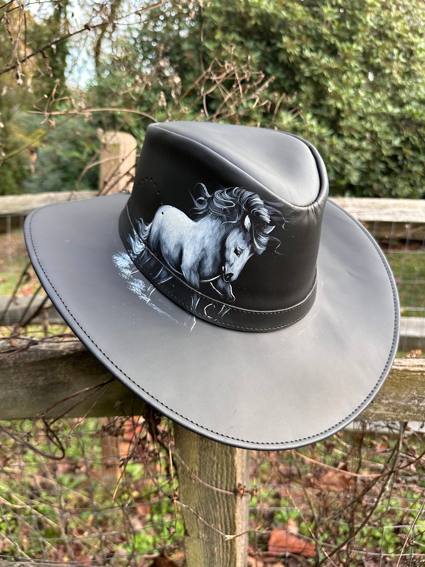 Leather Hat/ sombrero en cuero