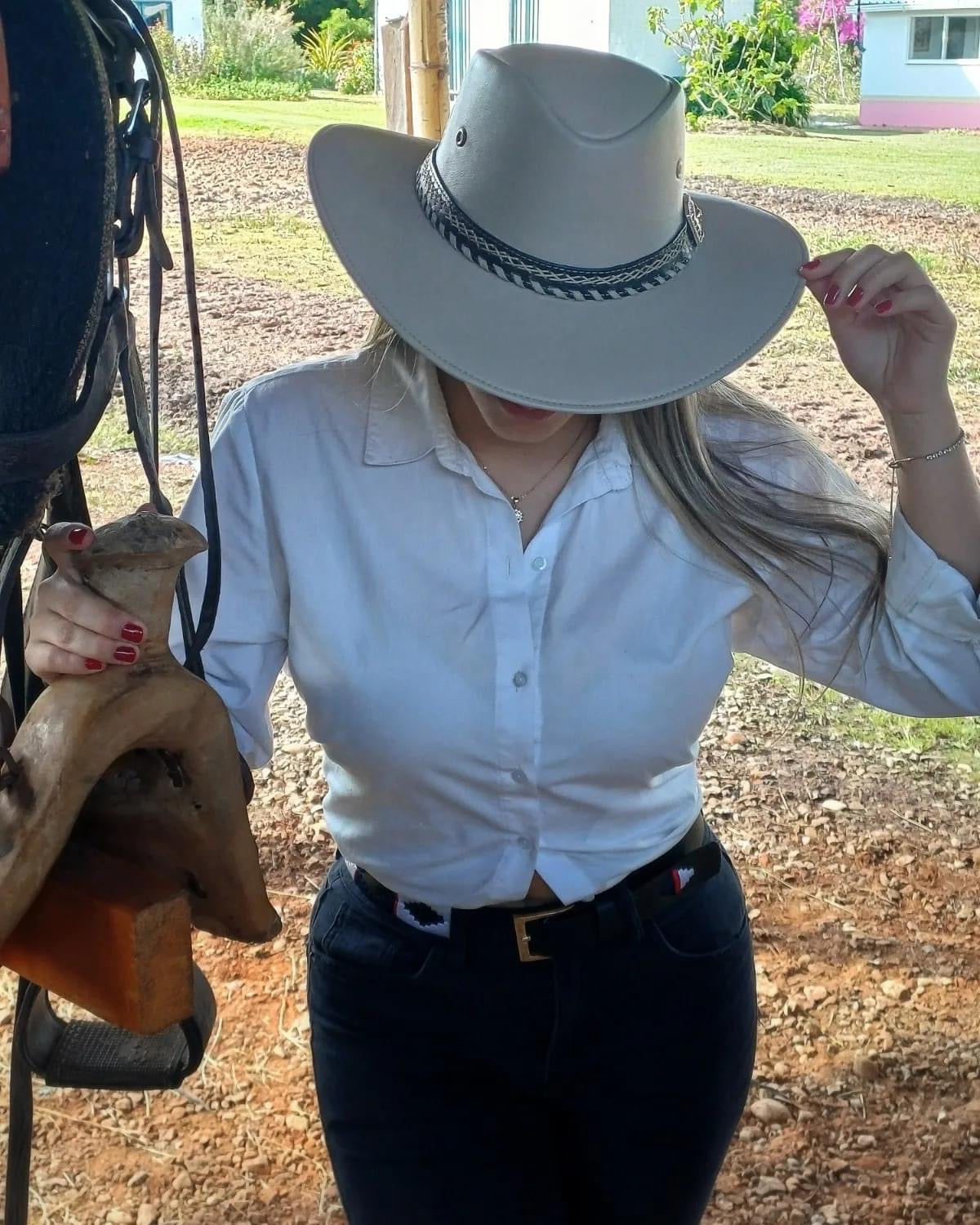 Hat/sombrero Perla Delux p010