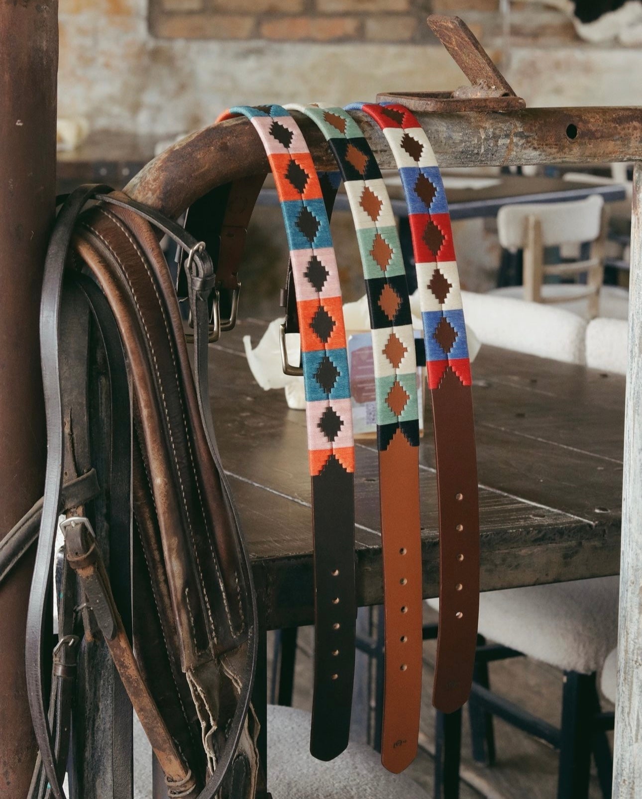 Cinturones en cuero con tejido Argentino